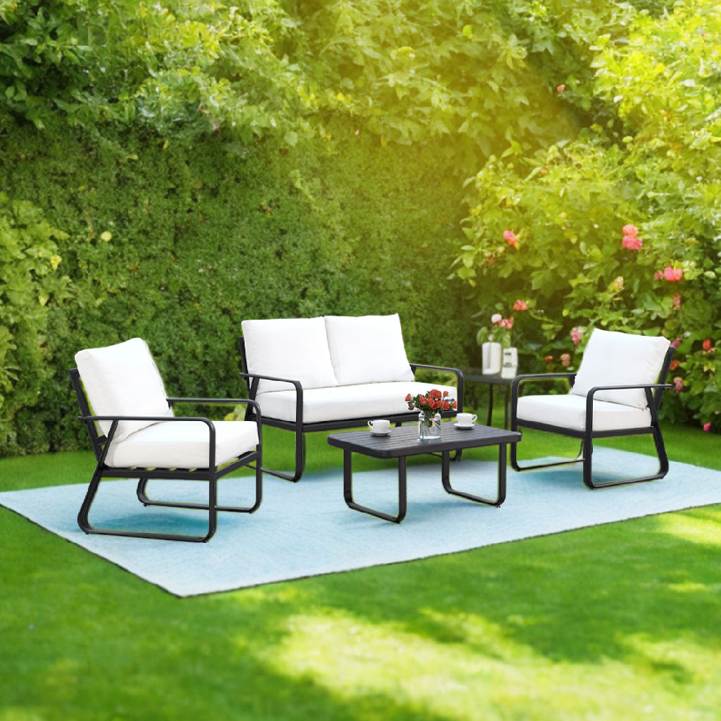 3 FAUTEUILS & TABLE MLM-211054